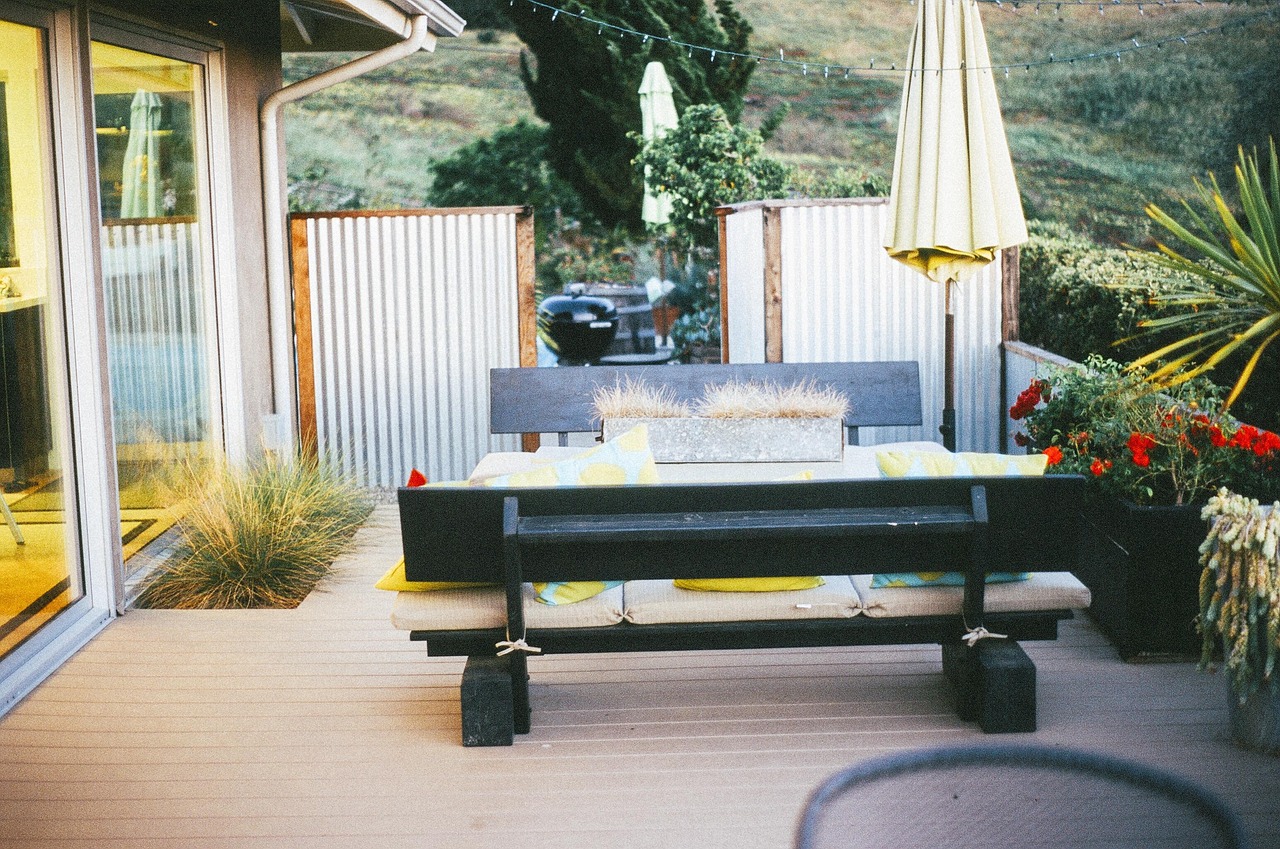 Wood patio construction in Dowra